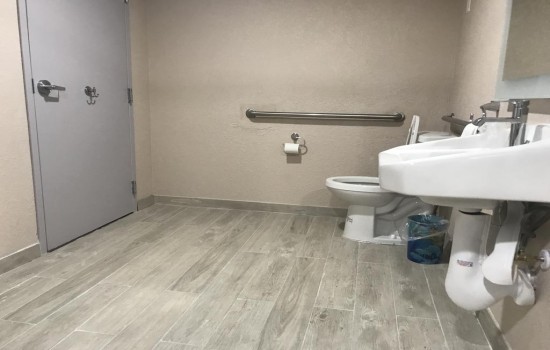 Welcome To Tropical Inn & Suites - Accessible Private Bathroom
